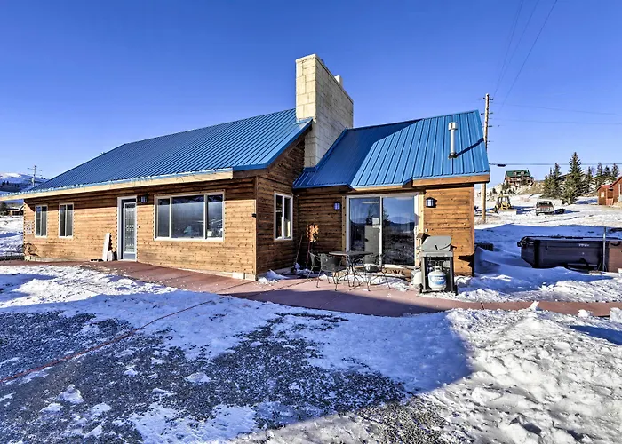W/ Hot Tub, Sauna & Pool Table! Centennial