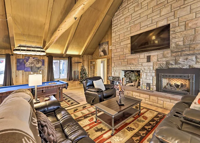 W/ Hot Tub, Sauna & Pool Table! Centennial